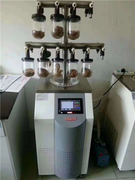 小型真空冷凍干燥機(jī)配套冷水機(jī)的日常維護(hù)檢查不可忽視